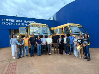bodoquena_recebe_dois_onibus_escolares_novos_e_tres_veiculos