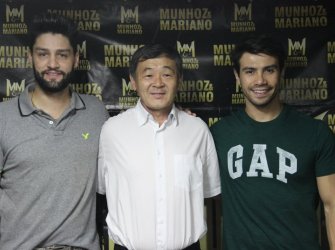 Prefeito Kazu e dupla Munhoz e Mariano.